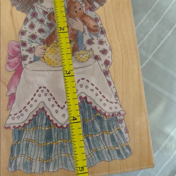 Decorative Wooden Stamps with Teddy Bear and Floral Designs - Picture 6 of 7